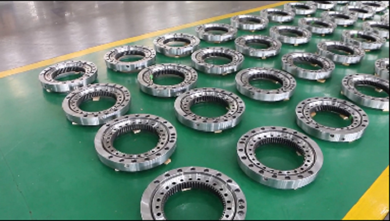 林業(yè)機(jī)械專用轉(zhuǎn)盤軸承